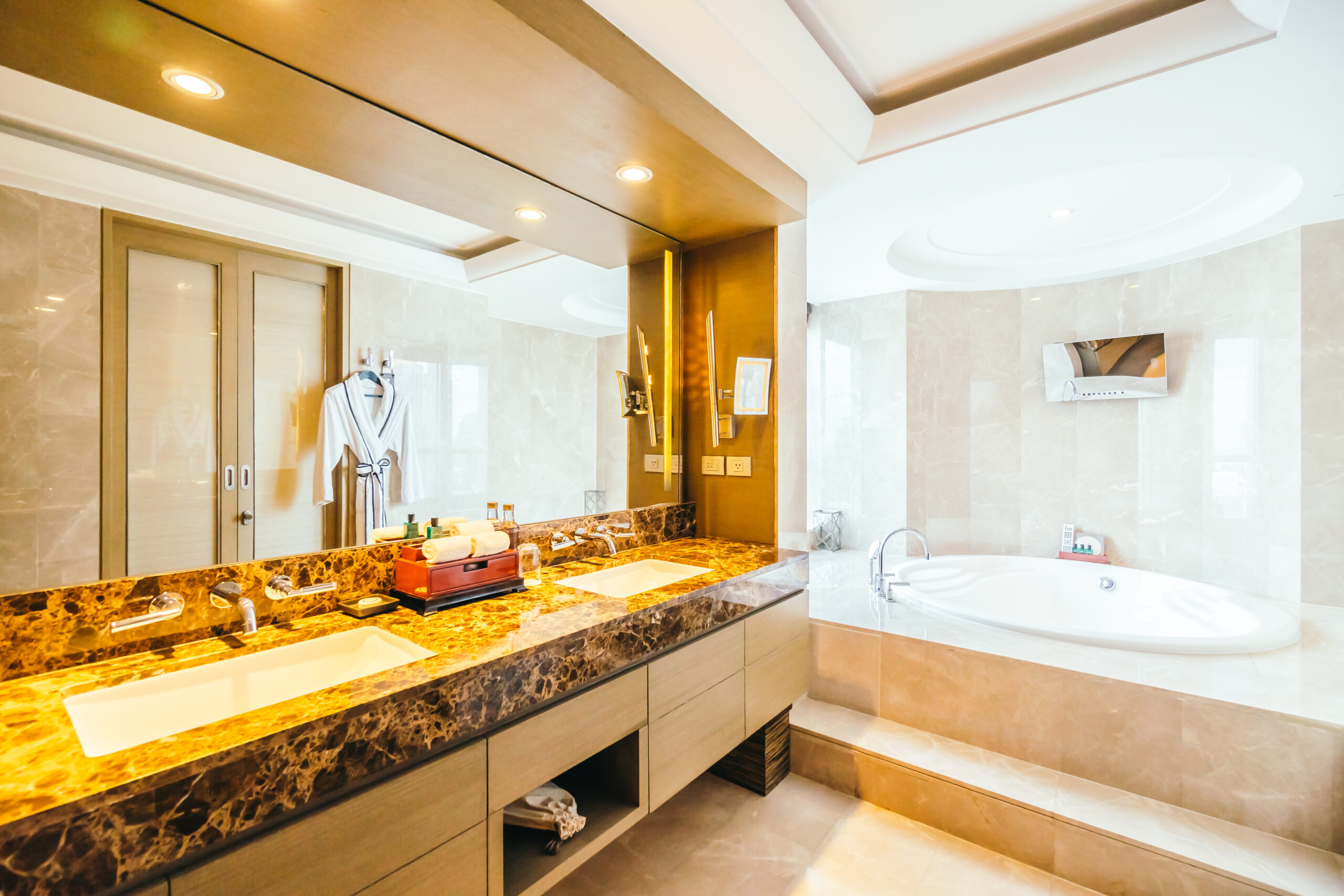 BANGKOK, THAILAND - AUGUST 12 2016: Beautiful luxury bathroom interior decoration in Hotel